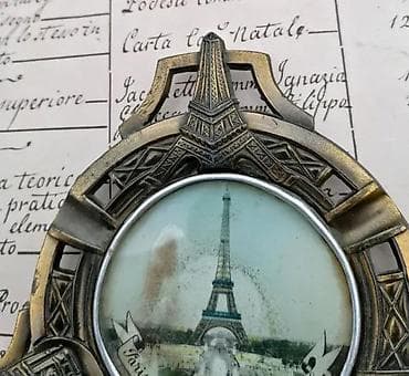 Antiques: Vintage Francuski Art Deco Pariski Suvenir 1920. Extra rare at lalafo.rs — 2 Antiques: Vintage Francuski Art Deco Pariski Suvenir 1920. Extra rare — 2