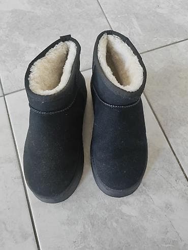 Crne zimske čizmice/ankle boots sa toplim krznastim postavom. - na lalafo.rs — 3 Crne zimske čizmice/ankle boots sa toplim krznastim postavom. - — 3