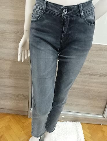 S'Oliver nove farmerke sa dosta elastina, odgovara veličini S / M na lalafo.rs S'Oliver nove farmerke sa dosta elastina, odgovara veličini S / M