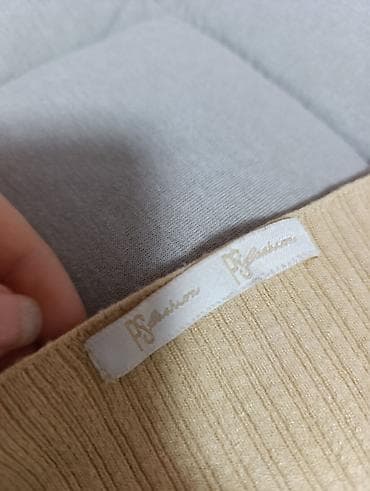 Rastegljiva rebrasta majica dugih rukava – PS Fashion - Brend: PS na lalafo.rs — 1 Rastegljiva rebrasta majica dugih rukava – PS Fashion - Brend: PS — 1