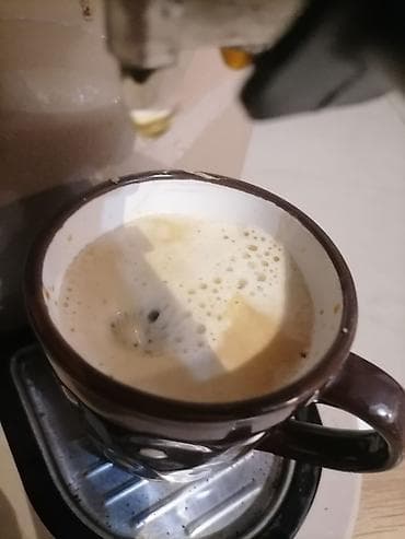 De’Longhi espresso aparat – ručni, kompaktan model sa portafilterom - na lalafo.rs — 10 De’Longhi espresso aparat – ručni, kompaktan model sa portafilterom - — 10