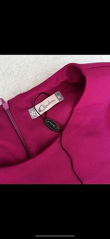 kom sa etiketom: Elegantna ženska haljina – Cameleon, veličina XL - Model: ravna/shift at lalafo.rs — 4 kom sa etiketom: Elegantna ženska haljina – Cameleon, veličina XL - Model: ravna/shift — 4