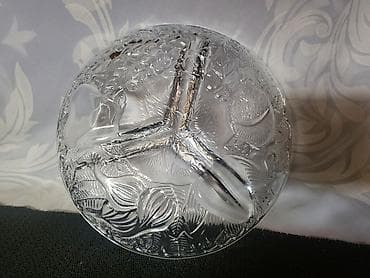 Bombonijera staklena nova 2005god. Stakleni tanjir izdeljen na tri na lalafo.rs — 6 Bombonijera staklena nova 2005god. Stakleni tanjir izdeljen na tri — 6