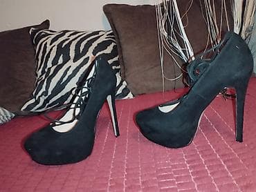 Crne salonke, vel. 39 na pertlanje oko noge. Nosene samo dva put i ne na lalafo.rs — 3 Crne salonke, vel. 39 na pertlanje oko noge. Nosene samo dva put i ne — 3