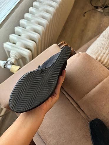 Nove kratke cizmice, antilop, velicna 36 na lalafo.rs — 4 Nove kratke cizmice, antilop, velicna 36 — 4