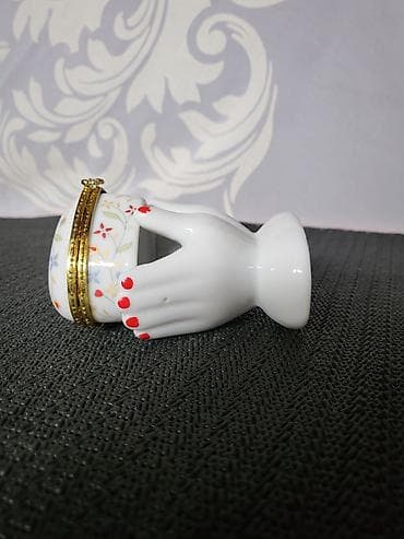 Satula vintaz, nova porcelanska za nakit. Satula he nova,lak na lalafo.rs — 10 Satula vintaz, nova porcelanska za nakit. Satula he nova,lak — 10