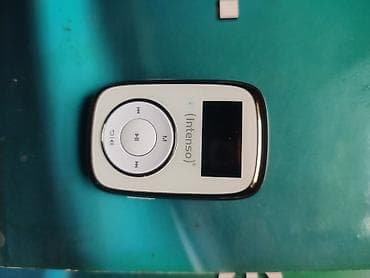 Intenso MP3 plejer sa ekranom i štipaljkom, sa slotom za micro sd na lalafo.rs Intenso MP3 plejer sa ekranom i štipaljkom, sa slotom za micro sd