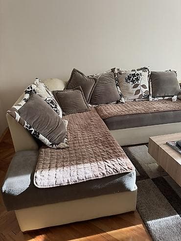 Kompletna dnevna soba Ugaona, tv komoda, dve police i sto. - na lalafo.rs — 4 Kompletna dnevna soba Ugaona, tv komoda, dve police i sto. - — 4