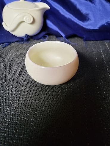 Servis vintaz,nov porcelanski za caj za dvoje. Perfektan rad i na lalafo.rs — 5 Servis vintaz,nov porcelanski za caj za dvoje. Perfektan rad i — 5