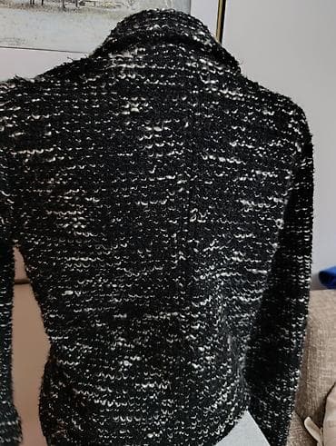 BENOTTI Kratki kaputić,jako lepo stoji. Prati liniju tela. Može za M i na lalafo.rs — 8 BENOTTI Kratki kaputić,jako lepo stoji. Prati liniju tela. Može za M i — 8