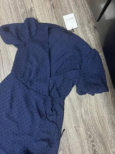 kom sa etiketom: Mohito nova sa etiketom, midi haljina na preklop, veličine 34 at lalafo.rs — 6 kom sa etiketom: Mohito nova sa etiketom, midi haljina na preklop, veličine 34 — 6