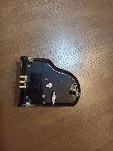 Neispravna muzička kutija - klavir at lalafo.rs — 8 Neispravna muzička kutija - klavir — 8