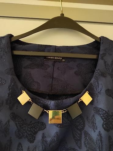 Teget plave haljine u velicinama 38 i 40 na lalafo.rs — 6 Teget plave haljine u velicinama 38 i 40 — 6