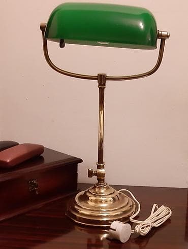Bankarska vintage originalna stona lampa Izuzetno stara, u izvornom na lalafo.rs Bankarska vintage originalna stona lampa Izuzetno stara, u izvornom