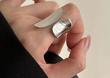 Podesivi srebrni prsten, žig 925. - Materijal: srebro 925, sa žigom na lalafo.rs Podesivi srebrni prsten, žig 925. - Materijal: srebro 925, sa žigom