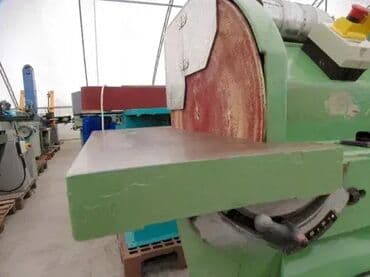 Electric Polishers: Šmirgl mašina 5310-24. Dvostruka disk šmirgla. Snaga motora: 4 KW (5 at lalafo.rs — 2 Electric Polishers: Šmirgl mašina 5310-24. Dvostruka disk šmirgla. Snaga motora: 4 KW (5 — 2