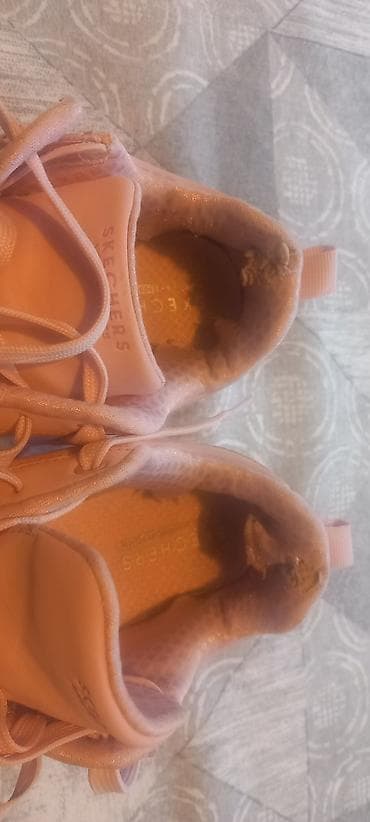 bermude teksas br: Patike skechers br 38.Novi Beograd blok 62 at lalafo.rs — 4 bermude teksas br: Patike skechers br 38.Novi Beograd blok 62 — 4