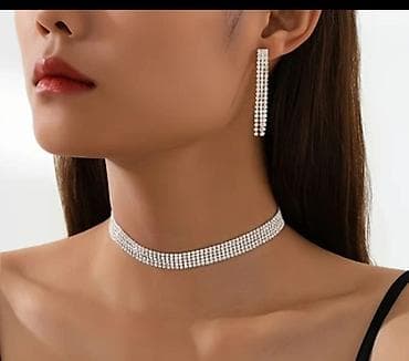 Sjajan ženski set nakita – ogrlica čoker i duge minđuše - Dizajn na lalafo.rs Sjajan ženski set nakita – ogrlica čoker i duge minđuše - Dizajn