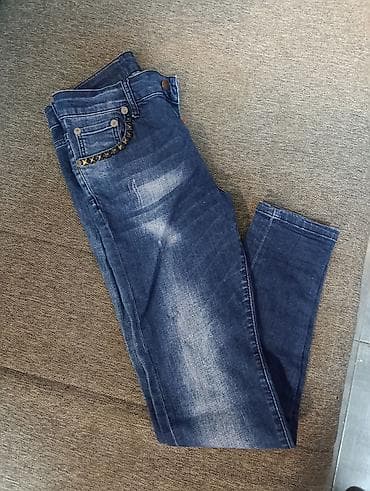 Dsquared2 farmerke – model sa nitnama - Brend: DSQUARED2 (originalne na lalafo.rs — 1 Dsquared2 farmerke – model sa nitnama - Brend: DSQUARED2 (originalne — 1