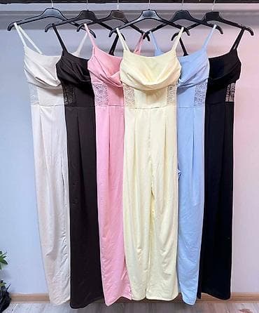 Women's Clothing: Kombinezon
Cena 2600
Uni vel.
V20 at lalafo.rs — 5 Women's Clothing: Kombinezon
Cena 2600
Uni vel.
V20 — 5