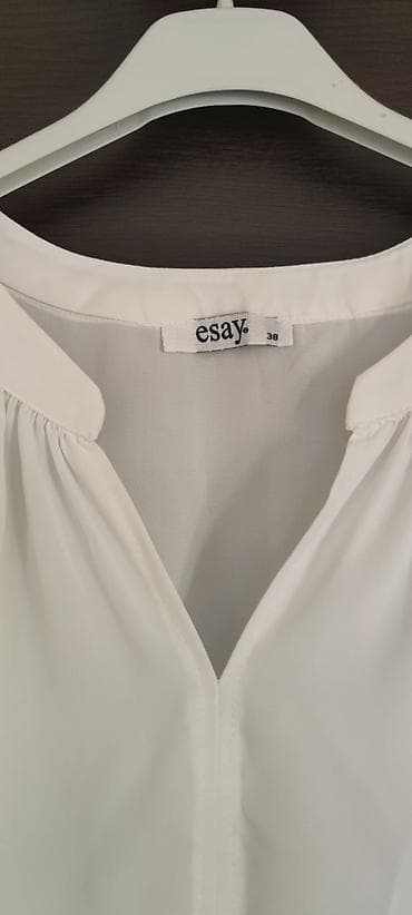 Bluzica kratkih rukava, nova, veličina 38 na lalafo.rs — 2 Bluzica kratkih rukava, nova, veličina 38 — 2