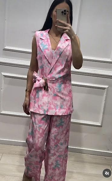 Ženski komplet – prsluk i pantalone - Dvodijelni set sa prslukom bez na lalafo.rs Ženski komplet – prsluk i pantalone - Dvodijelni set sa prslukom bez