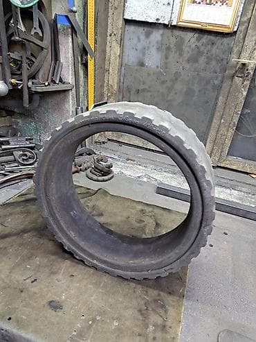 Pneumatska guma Sava 4.00–8 (468×108), oznaka “Made in Yugoslavia”. - na lalafo.rs Pneumatska guma Sava 4.00–8 (468×108), oznaka “Made in Yugoslavia”. -