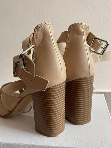 Ženske sandale na štiklu – Primark - Brend: Primark - Veličina: EU 39 na lalafo.rs — 3 Ženske sandale na štiklu – Primark - Brend: Primark - Veličina: EU 39 — 3