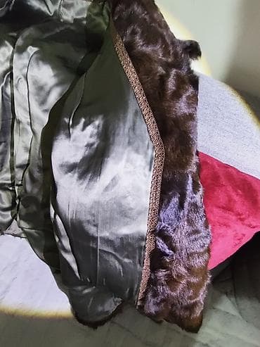 Ženska bunda od prirodnog krzna – tamno braon - Materijal: meko na lalafo.rs — 6 Ženska bunda od prirodnog krzna – tamno braon - Materijal: meko — 6