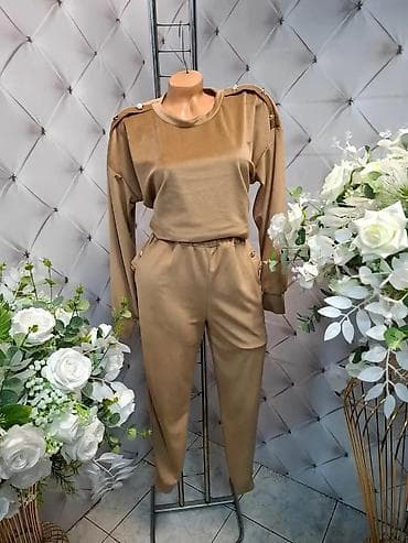 Ženski kompleti trenerke od mekog somota (velur) - Dvodijelni na lalafo.rs — 3 Ženski kompleti trenerke od mekog somota (velur) - Dvodijelni — 3