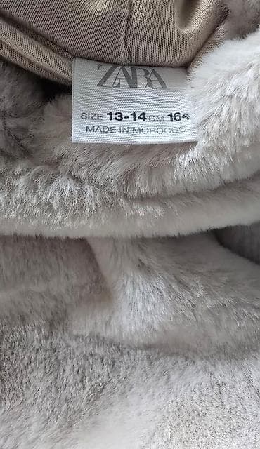 ZARA sa krznom jakna duks. zvanično je jakna, ali se oblači preko na lalafo.rs — 5 ZARA sa krznom jakna duks. zvanično je jakna, ali se oblači preko — 5