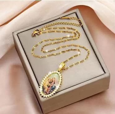 Zlatna ogrlica sa ovalnim medaljonom – religiozni motiv - Materijal na lalafo.rs Zlatna ogrlica sa ovalnim medaljonom – religiozni motiv - Materijal