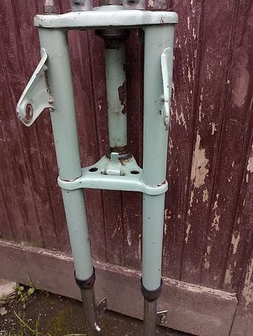 Transport: Viljuška za motocikl, svetlozelene boje, sa hromiranim cevima at lalafo.rs — 8 Transport: Viljuška za motocikl, svetlozelene boje, sa hromiranim cevima — 8