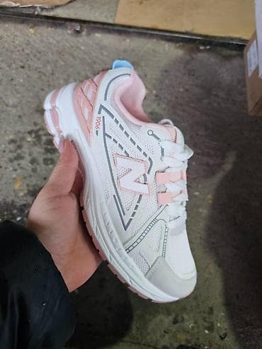 New balance patike
Novo
Brojevi 36 do 41
fb Moja Kupovina 1 na lalafo.rs — 1 New balance patike
Novo
Brojevi 36 do 41
fb Moja Kupovina 1 — 1