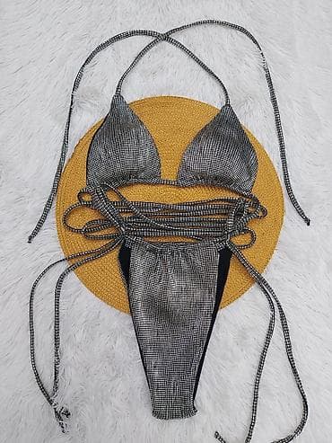 Srebrni dvodelni bikini – metalik sjaj - Model: trouglasti gornji deo na lalafo.rs — 1 Srebrni dvodelni bikini – metalik sjaj - Model: trouglasti gornji deo — 1