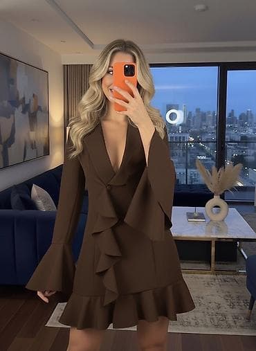 💫Ženska elegantna mini haljina sa volanima
✅2600 din na lalafo.rs — 4 💫Ženska elegantna mini haljina sa volanima
✅2600 din — 4