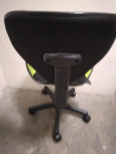 Table bases: Kancelarijska stolica manja ispravno podizanje.Licno preuzimanje je at lalafo.rs — 2 Table bases: Kancelarijska stolica manja ispravno podizanje.Licno preuzimanje je — 2