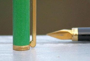 Elysee Green Lacquer & Gold naliv pero, penkalo. Made in West na lalafo.rs — 2 Elysee Green Lacquer & Gold naliv pero, penkalo. Made in West — 2