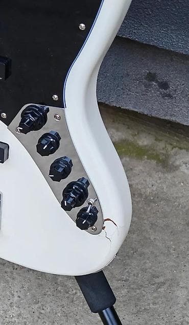 Musical Instruments: MARCUS MILLER V3 AWH 2ND GEN BAS GITARA | . Slanje po dogovoru at lalafo.rs — 3 Musical Instruments: MARCUS MILLER V3 AWH 2ND GEN BAS GITARA | . Slanje po dogovoru — 3