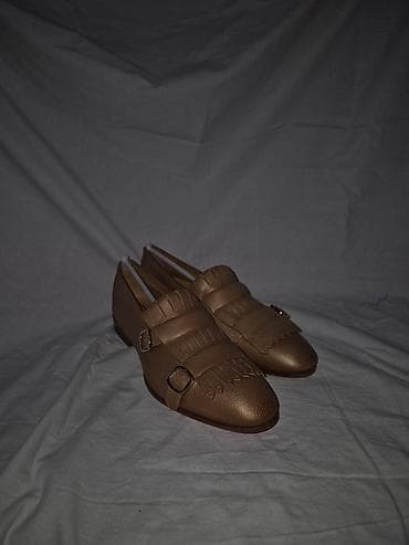 Santoni ženske mokasine sa dvostrukom kopčom (monk strap) i resicama na lalafo.rs — 1 Santoni ženske mokasine sa dvostrukom kopčom (monk strap) i resicama — 1