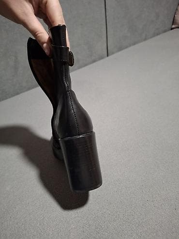 Ženske kožne gležnjače Never Cross - Materijal: prirodna koža spolja na lalafo.rs — 1 Ženske kožne gležnjače Never Cross - Materijal: prirodna koža spolja — 1