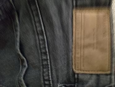 Pull and Bear,farmerke,sasvim uske,koriscen,velicina s.Cena400 dinara na lalafo.rs Pull and Bear,farmerke,sasvim uske,koriscen,velicina s.Cena400 dinara