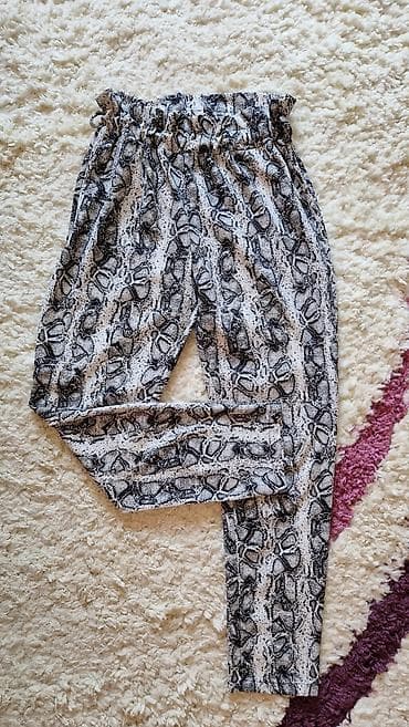 pantalone butiku ali: Pantalone L velicine, pune elastina
savrsene
Jednom nosene na lalafo.rs — 1 pantalone butiku ali: Pantalone L velicine, pune elastina
savrsene
Jednom nosene — 1