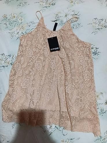 Ženska odeća – set majica i bluza - Pletena bluza/sweater u na lalafo.rs — 6 Ženska odeća – set majica i bluza - Pletena bluza/sweater u — 6