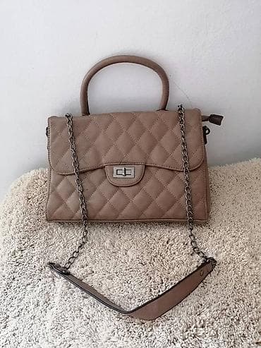 Bez tasna srednje velicine. Vrlo lepa zenska tasna stepana na rombove na lalafo.rs — 1 Bez tasna srednje velicine. Vrlo lepa zenska tasna stepana na rombove — 1