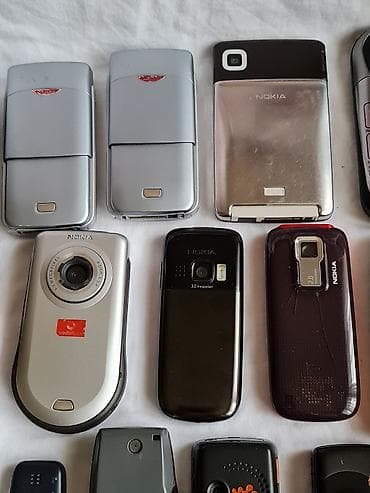 Kolekcija retro mobilnih telefona – miks Nokia, Samsung, Sony i Sony na lalafo.rs — 3 Kolekcija retro mobilnih telefona – miks Nokia, Samsung, Sony i Sony — 3