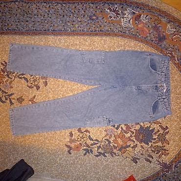 Farmerke od svetlog trapera, visokog struka. Klasičan kroj sa ravnim na lalafo.rs Farmerke od svetlog trapera, visokog struka. Klasičan kroj sa ravnim