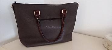 Tamno siva torba sa braon detaljima. Veća torba tamno sive boje sa at lalafo.rs — 10 Tamno siva torba sa braon detaljima. Veća torba tamno sive boje sa — 10