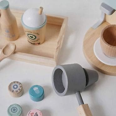 Crib & Stroller Toys: Drveni aparat za kafu za decu – set sa dodacima ☕ Preslatki drveni at lalafo.rs — 4 Crib & Stroller Toys: Drveni aparat za kafu za decu – set sa dodacima ☕ Preslatki drveni — 4