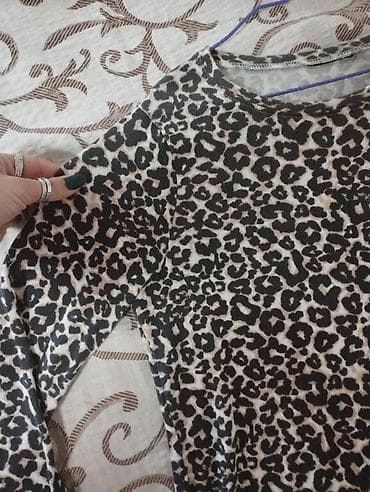 Tigrasti print haljina dug rukav. M L velicina na lalafo.rs — 3 Tigrasti print haljina dug rukav. M L velicina — 3